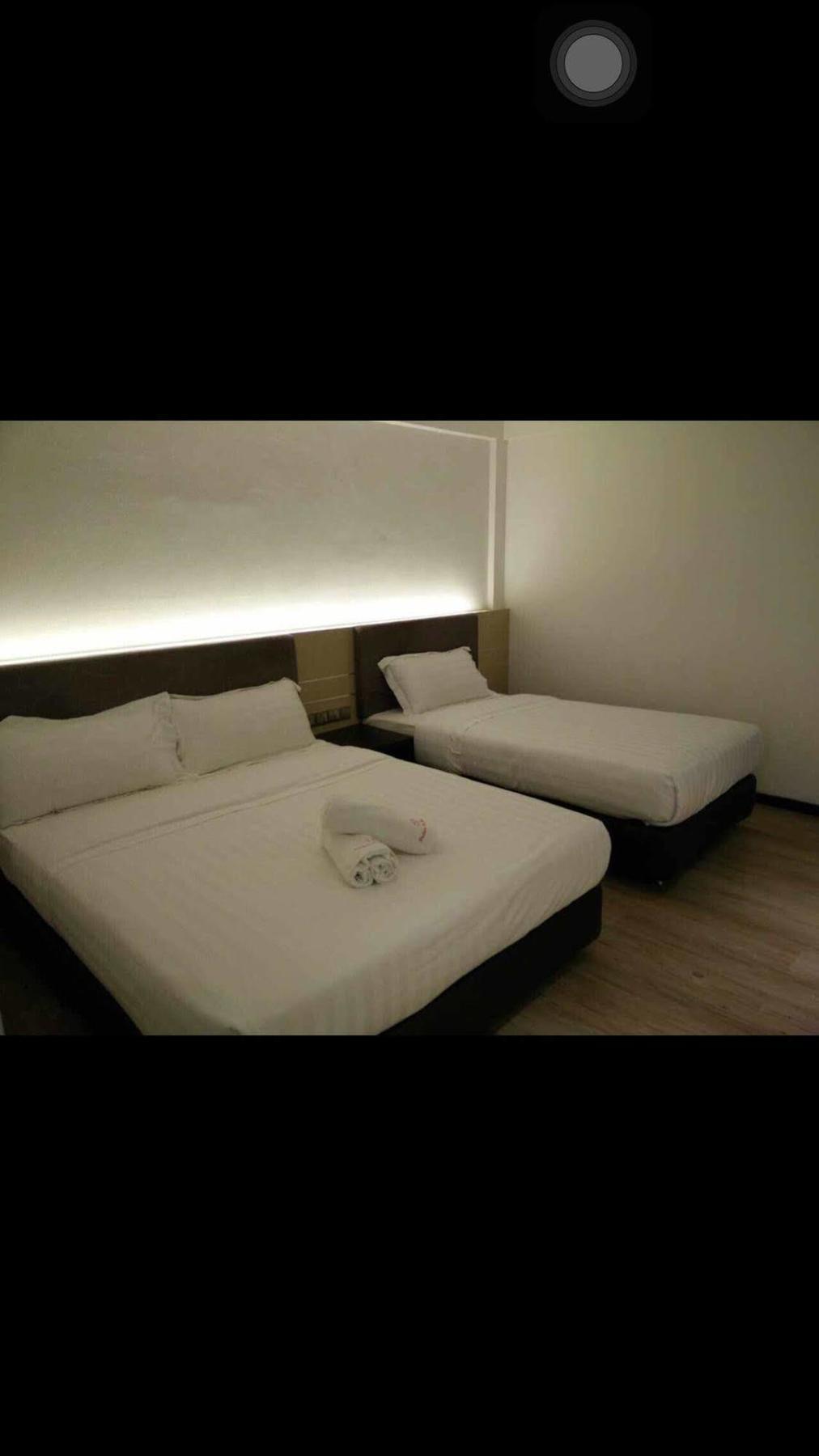 Palace Inn Miri Bagian luar foto
